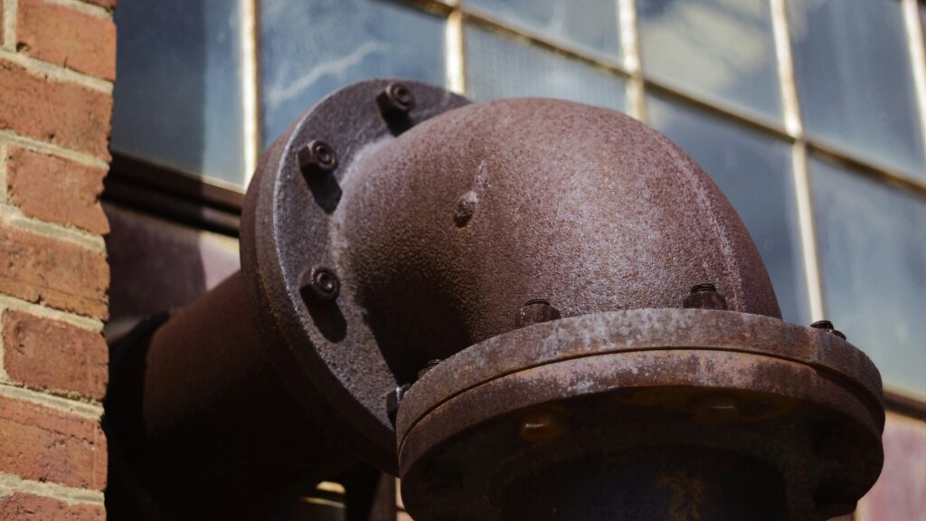 a statue of a person